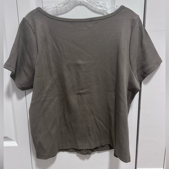 Old Navy Shirt - Picture 2 of 3